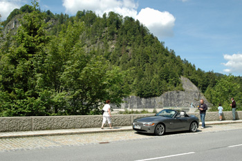 ... am Sylvenstein-Stausee in Richtung Achenpass ...