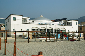 ... unser Hotel direkt am Strand - einfach Klasse ...