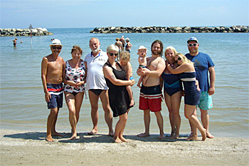 ... die Familie am Strand von Bellaria ...
