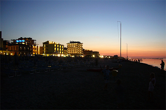 ... eine herrliche Abendstimmung am Strand ...