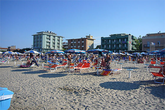 ... der Strand von Bellaria ...